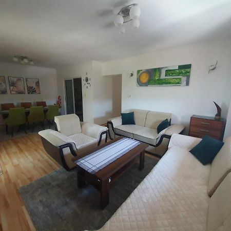 Appartement Apartman Jaca à Livno Extérieur photo