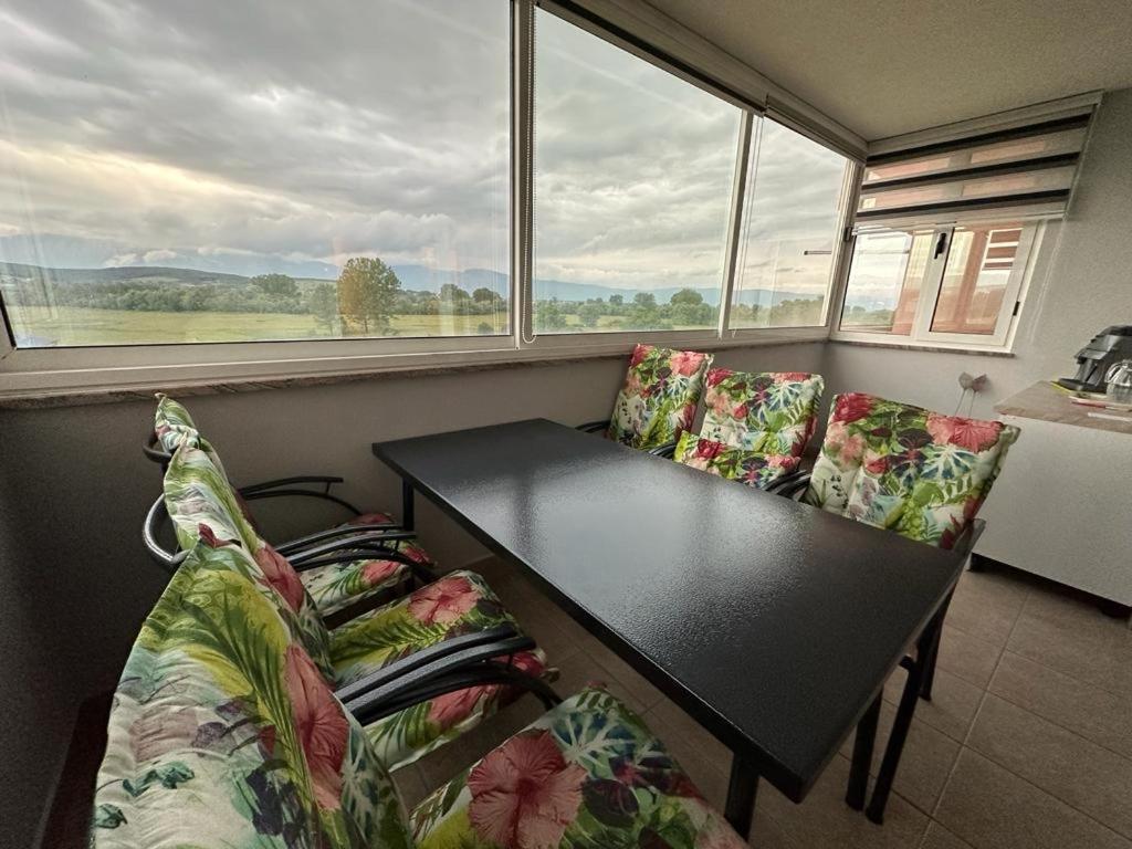 Appartement Apartman Jaca à Livno Extérieur photo