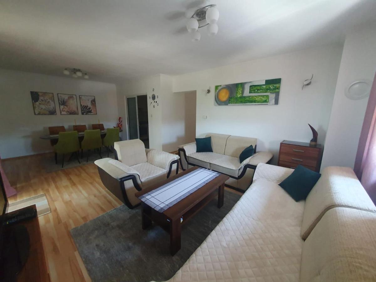 Appartement Apartman Jaca à Livno Extérieur photo